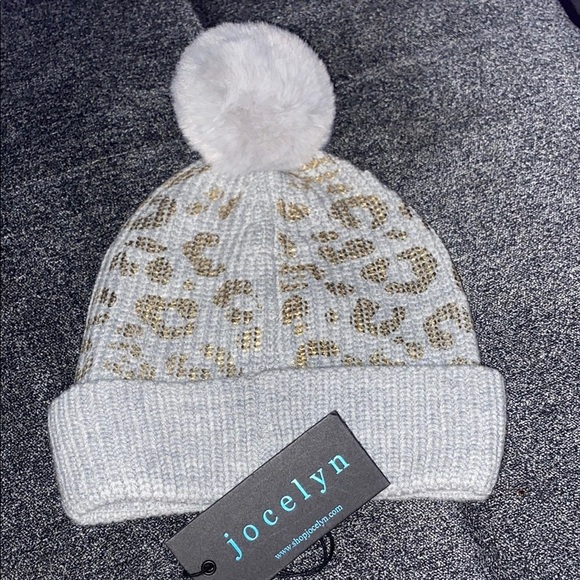 Jocelyn grey  faux  fur Pompom hat animal print​ - Picture 1 of 2